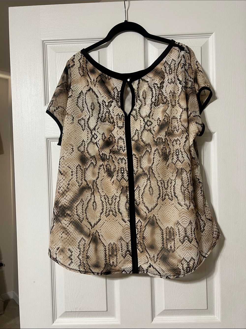 Worthington Snake-Print Short Sleeve Blouse - Beige/Black Sz 2x
